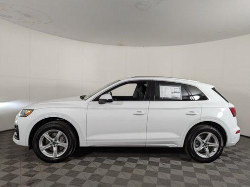 2025 Audi Q5 40 Premium