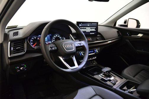 2025 Audi Q5 40 Premium