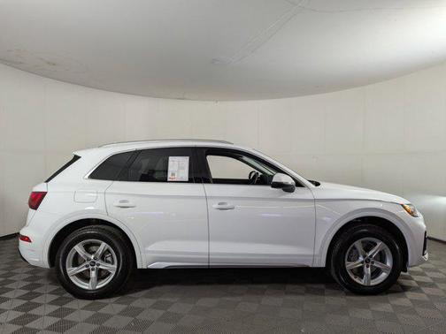2025 Audi Q5 40 Premium