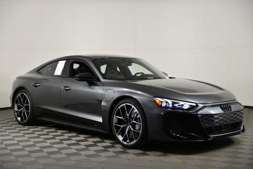 Daytona Gray Pearl Effect 2025 Audi RS e-tron GT performance