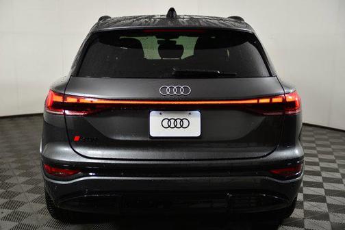 2025 Audi SQ6 e-tron Premium Plus quattro