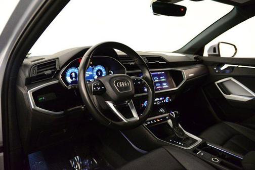 2022 Audi Q3 Premium 40 TFSI quattro Tiptronic