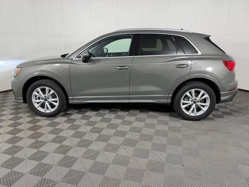 Chronos Gray Metallic 2025 Audi Q3 45 S line Premium