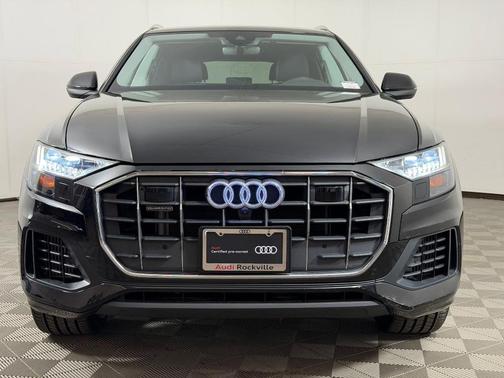 Mythos Black Metallic 2023 Audi Q8 Premium