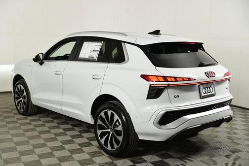 Glacier White Metallic 2026 Audi Q3 S line