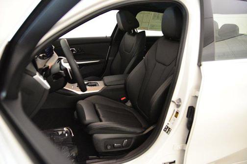 2025 BMW 330 i xDrive