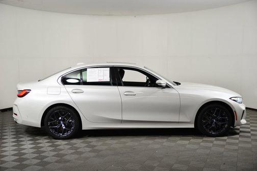 2025 BMW 330 i xDrive