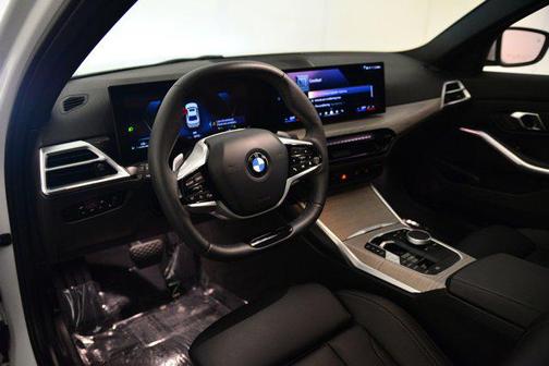 2025 BMW 330 i xDrive