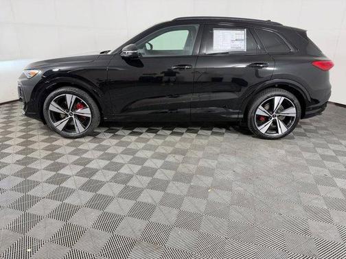 Mythos Black Metallic 2026 Audi SQ5 3.0T Premium Plus