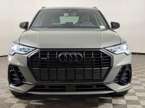 Chronos Gray Metallic 2025 Audi Q3 45 S line Premium