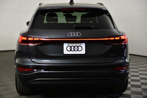 2025 Audi Q6 e-tron Premium Plus quattro