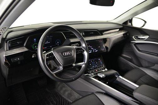 2021 Audi e-tron Premium