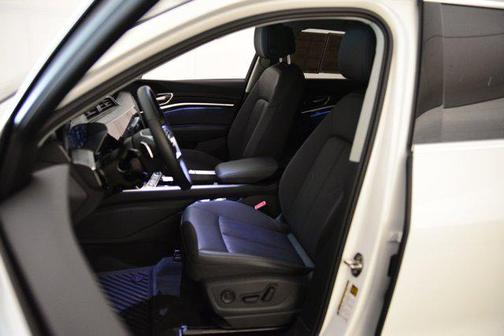2024 Audi Q8 e-tron Premium Plus