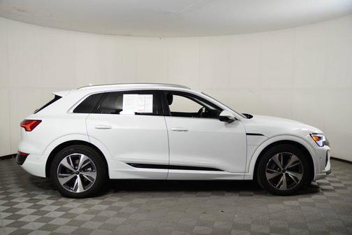 2024 Audi Q8 e-tron Premium Plus