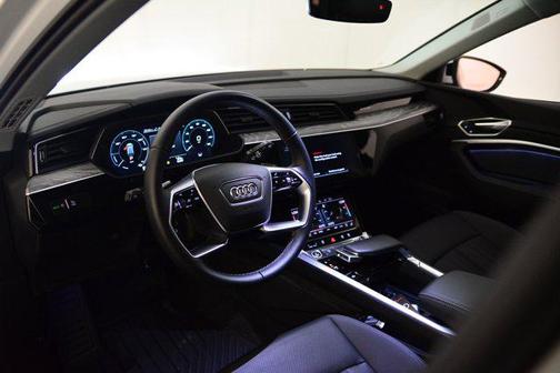 2024 Audi Q8 e-tron Premium Plus