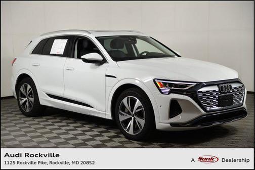 2024 Audi Q8 e-tron Premium Plus
