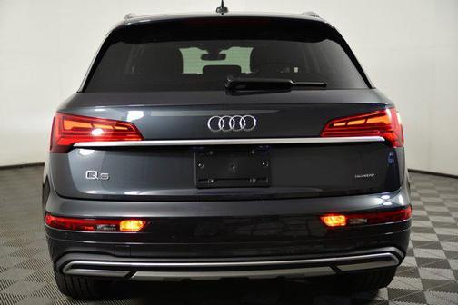 2024 Audi Q5 40 Premium Plus