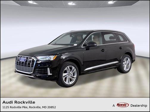 Mythos Black Metallic 2023 Audi Q7 55 Premium