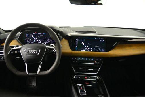 2022 Audi e-tron GT Premium Plus quattro