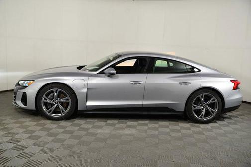 2022 Audi e-tron GT Premium Plus quattro