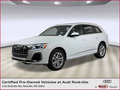 Glacier White Metallic 2025 Audi Q7 45 Premium