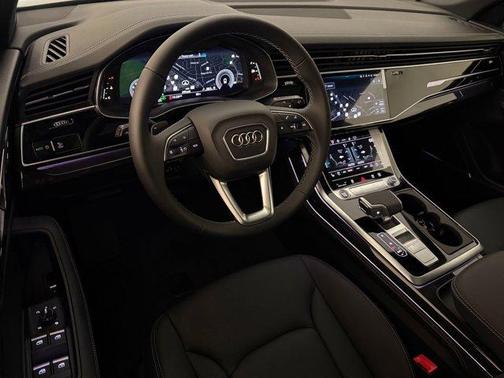 Daytona Gray Pearl 2026 Audi Q8 Premium Plus