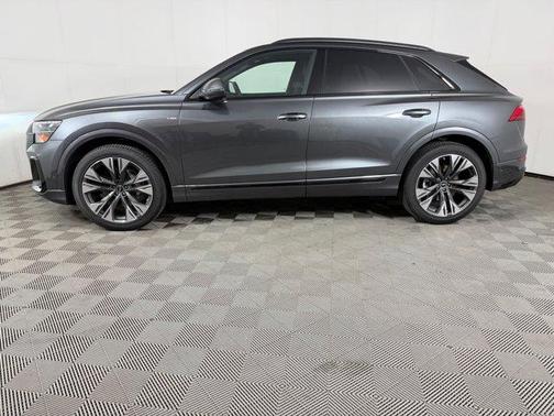 Daytona Gray Pearl 2026 Audi Q8 Premium Plus