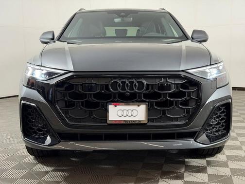 Daytona Gray Pearl 2026 Audi Q8 Premium Plus