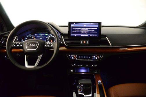 2024 Audi Q5 Premium 40 TFSI quattro S tronic
