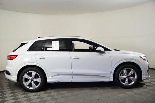 2025 Audi Q4 e-tron Premium 55 quattro