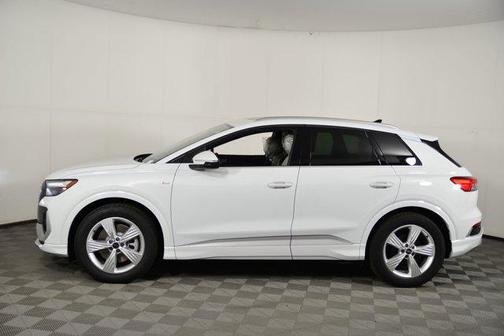 2025 Audi Q4 e-tron Premium 55 quattro