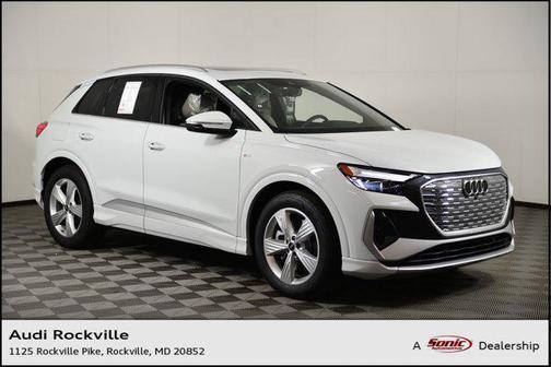 2025 Audi Q4 e-tron Premium 55 quattro