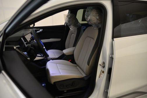 2025 Audi Q4 e-tron Premium 55 quattro
