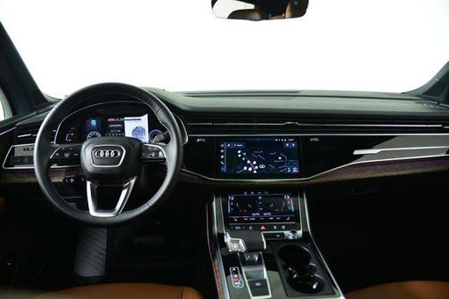 2025 Audi Q7 Premium 45 TFSI quattro Tiptronic