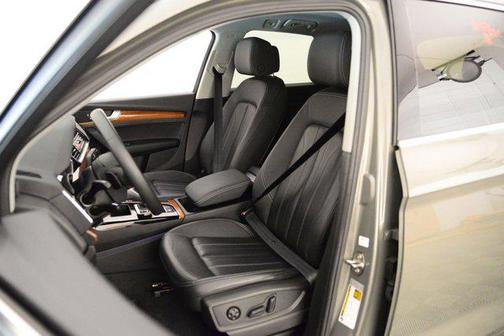 2023 Audi Q5 Premium 45 TFSI S line quattro