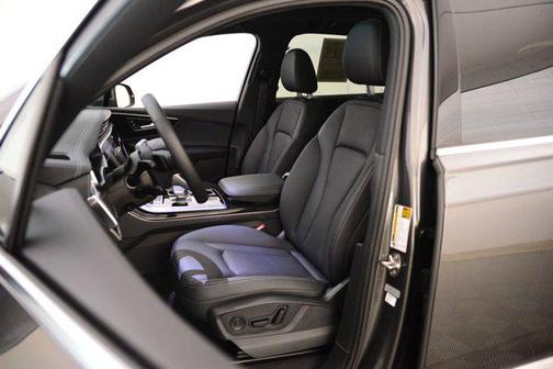 2025 Audi Q7 55 Premium