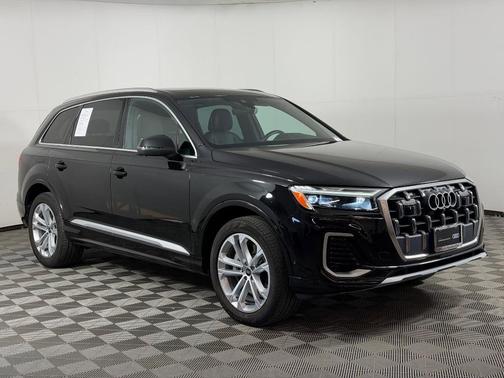 Mythos Black Metallic 2025 Audi Q7 45 Premium
