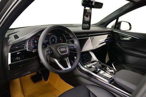 2025 Audi Q7 55 Premium Plus