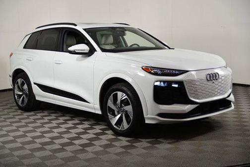 2025 Audi Q6 e-tron Premium Plus quattro