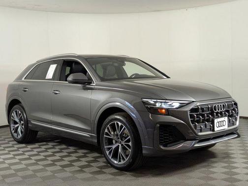 2025 Audi Q8 55 Premium