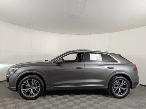 2025 Audi Q8 55 Premium