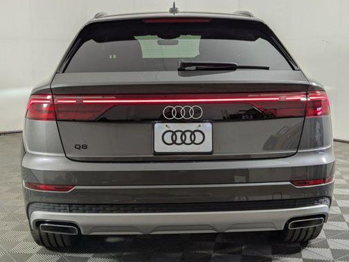 2025 Audi Q8 55 Premium