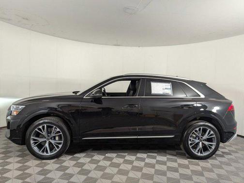 2025 Audi Q8 55 Premium