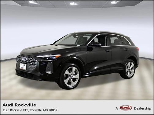 Mythos Black Metallic 2025 Audi Q5 2.0T quattro Premium