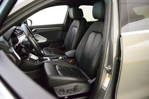 2024 Audi Q3 Premium 45 TFSI S line quattro Tiptronic