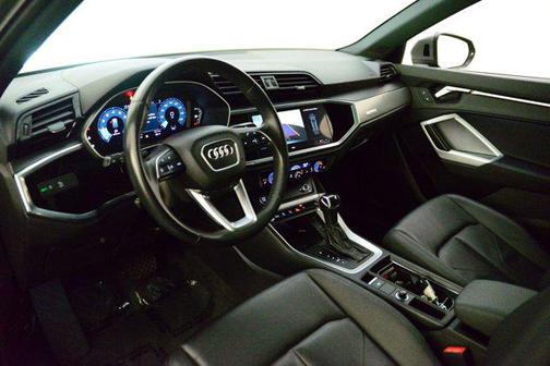 2024 Audi Q3 Premium 45 TFSI S line quattro Tiptronic