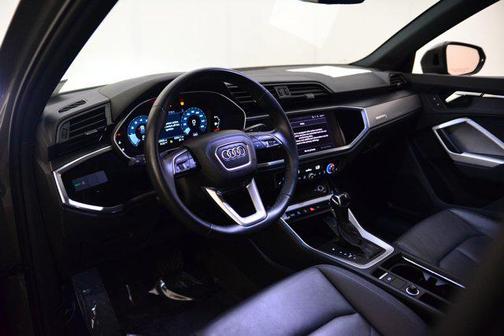 2022 Audi Q3 45 S line Premium