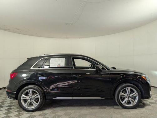 2021 Audi Q3 45 S line Premium