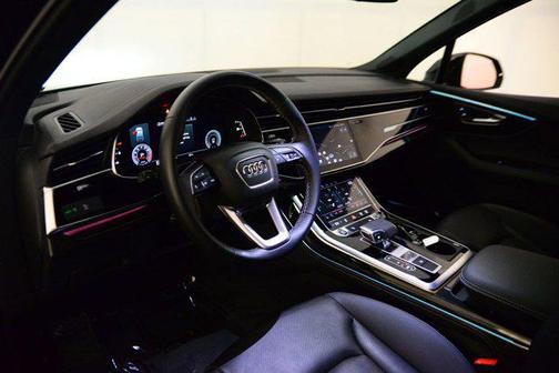 2025 Audi Q7 45 Premium Plus
