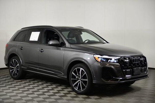 2025 Audi Q7 45 Premium Plus